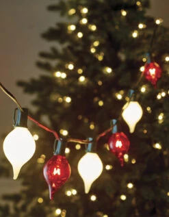 Raz 14' Connectable Shiny Kismet String Lights With Red And White Lights On A Green Wire L4237025