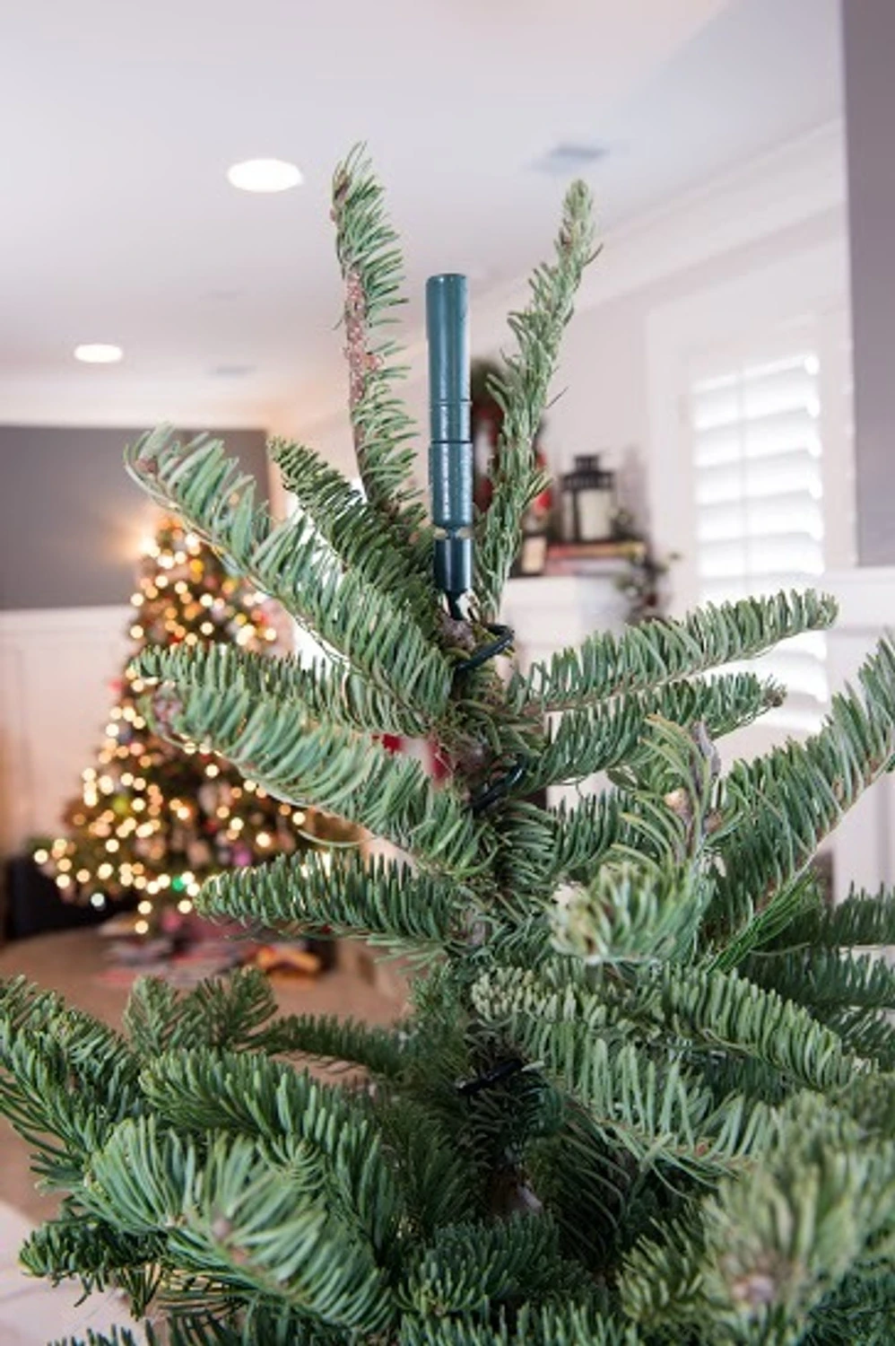 Village Lighting Universal Christmas Tree Topper Holder V-11103 4 Village Lighting Universal Christmas Tree Topper Holder V-11103 - Image 2